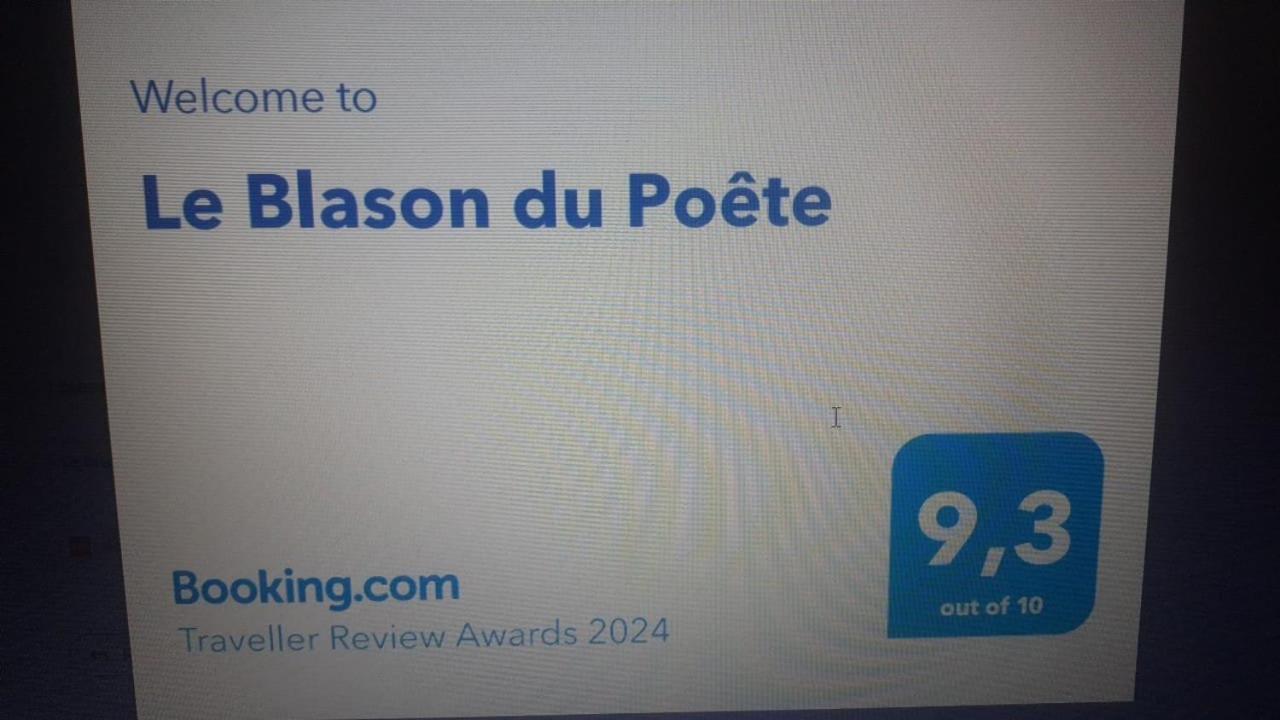 Le Blason Du Poete Mayet Esterno foto